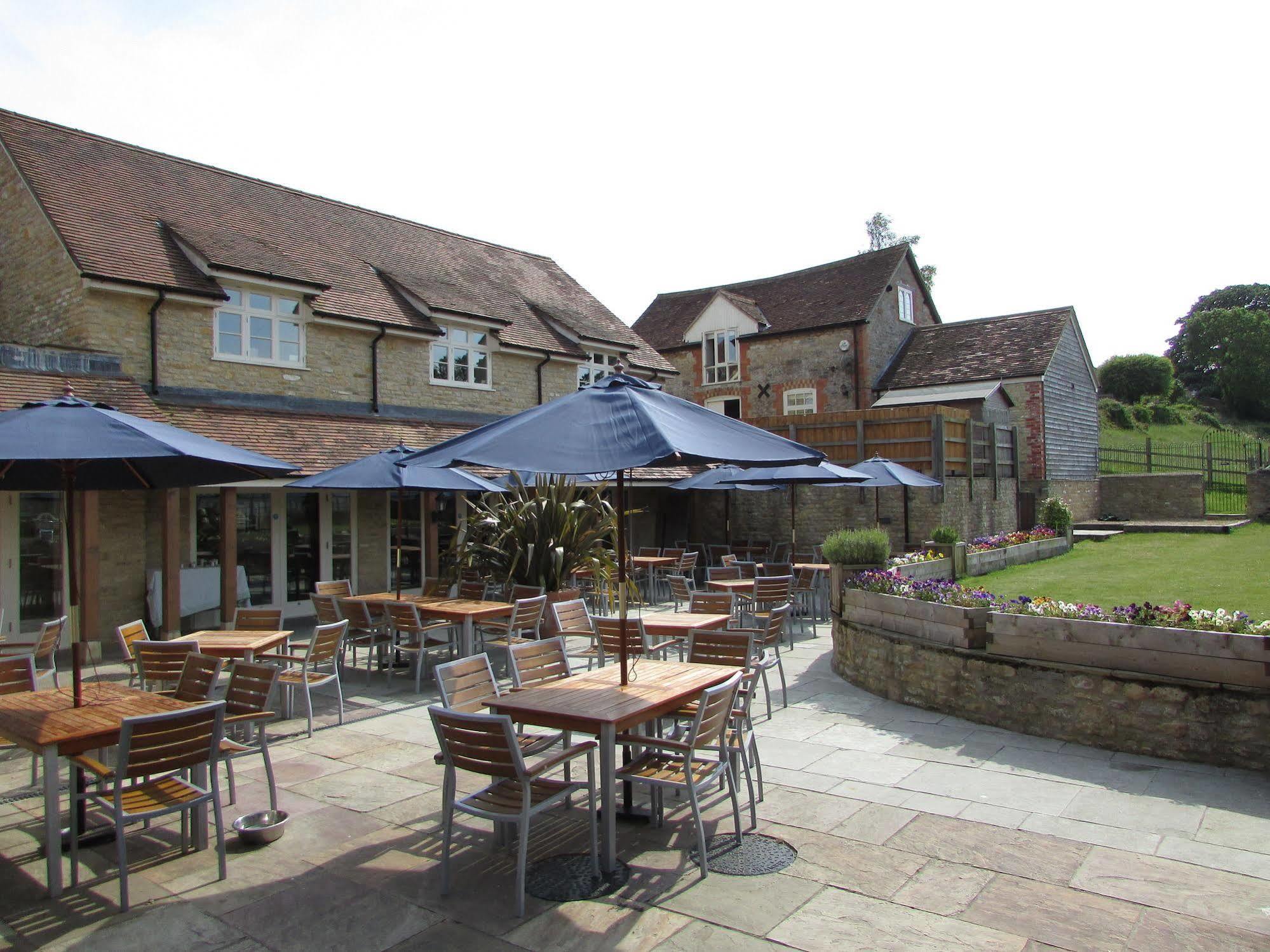 Hotel The Kings Arms Sherborne  Exterior foto